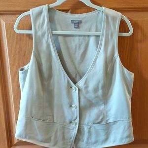 J. Jill Cream Button Fitted Vest with Pockets - Medium